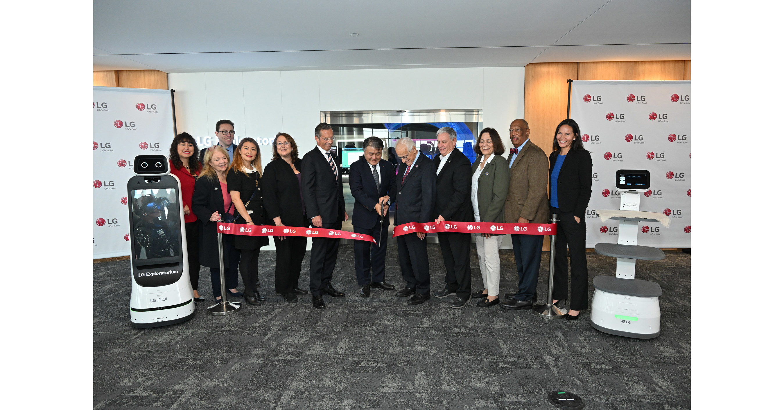 LG OPENS DOORS TO COMMUNITY, CUTS RIBBON ON NEW INTERACTIVE, HIGH-TECH ...