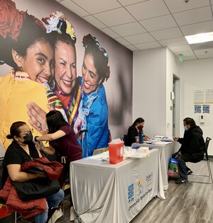 Adelantándose a una activa temporada gripal, los Centros de Recursos Comunitarios de los planes de salud L.A. Care y Blue Shield of California Promise organizan clínicas gratuitas de vacunación contra la gripe y el COVID-19 en el condado de L.A.