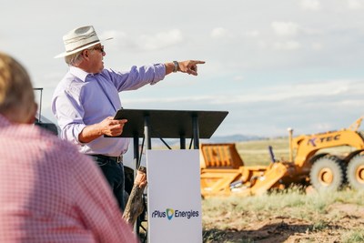 Luigi Resta, President & CEO of rPlus Energies, pointing towards the Three Peaks Solar project, a project developed by Luigi and several rPlus principals, which was commissioned in 2016.