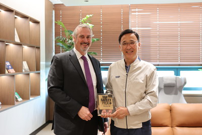 R&D head; President Chung Kook Park received the IIHS TOP SAFETY PICK PLUS award for the first dedicated BEV Genesis GV60 from IIHS President Dr. David Harkey at Namyang R&D facility in South Korea.