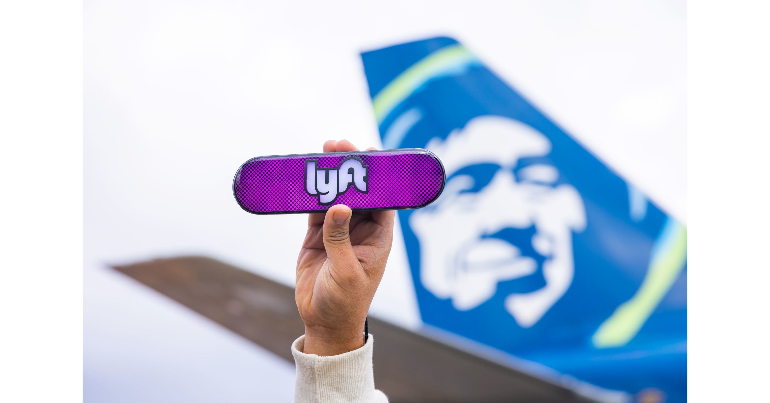 Alaska Airlines teams up with Lyft for new partnership to earn miles wherever you go