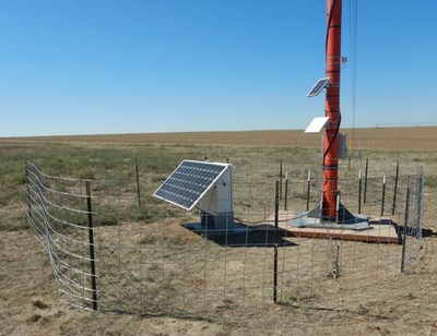 Figure 1: On site photos of met mast installed at the Primus Wind project (CNW Group/Revolve Renewable Power Corp)