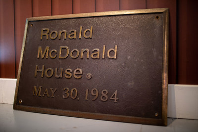 This plaque, which is being showcased at The Gallery of Little Big Things,  marked the beginning of keeping families close® in Winnipeg, Manitoba in 1984. Today, the 16 Ronald McDonald Houses and 17 Family Rooms across Canada serve more than 26,000 families a year from upwards of 3,400 communities. (CNW Group/McDonald's Canada)