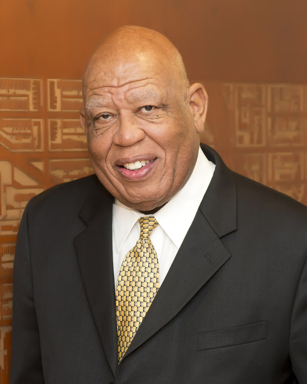 Fielding Graduate University honors Dr. Orlando L. Taylor as 2022 Marie