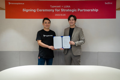 Kim Taesu (left), CEO of Neosapience and Kenneth Tan (right), CEO and Co-Founder of BeLive Technology MOU signing ceremony for strategic partnership.