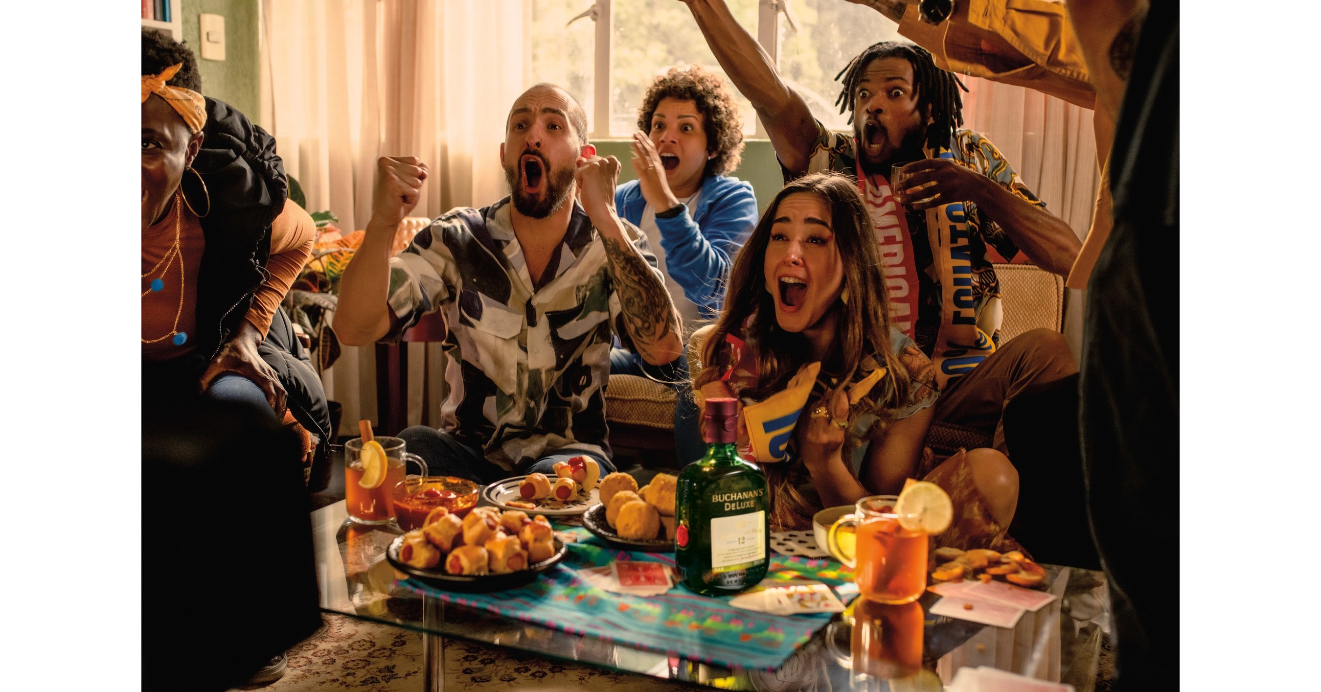 BUCHANAN'S SCOTCH WHISKY LAUNCHES NATIONAL CAMPAIGN INVITING FANS TO  CELEBRATE THEIR 100% LATINO, 100% AMERICAN DUALITY DURING THE WORLD'S  LARGEST FÚTBOL EVENT
