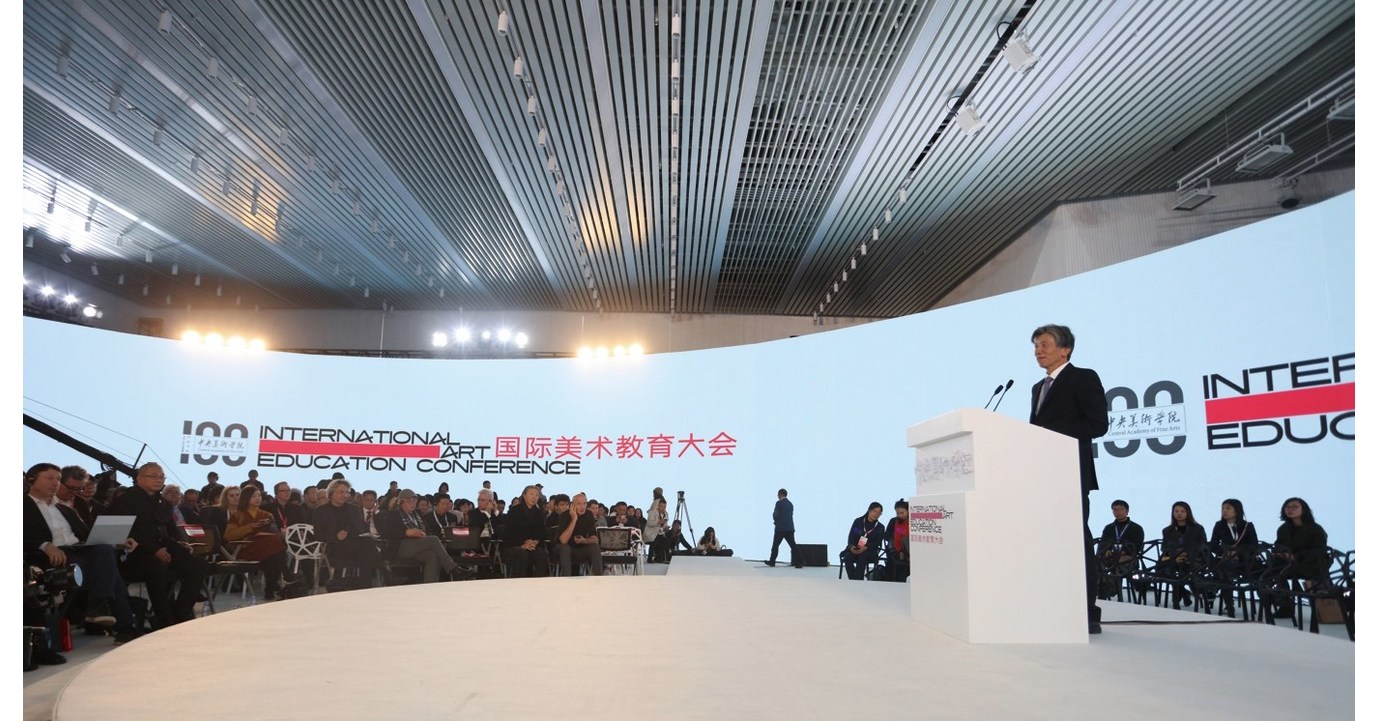 ZTE lidera transforma&ccedil;&atilde;o digital na C&uacute;pula do 5G e no Congresso de Usu&aacute;rios de 2022