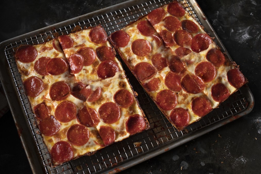 Jet's Pizza® Offering a Deal and Making a Donation in Honor of Veterans Day - Vimarsana News