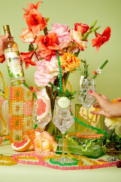 Ketel One Botanical and Susan Alexandra Join Forcesto Make Spirits Bright this Holiday Season with a Limited-Edition Collection Including Glass Straws, A Beverage Bag and Embroidered Napkins