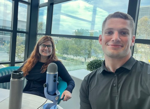 Liz Davidson, Financial Finesse Ventures CEO, and Carl Nassib, NFL player for the Tampa Bay Buccaneers and Rayze Founder and CEO. Liz Davidson, Financial Finesse Ventures CEO, and Carl Nassib, NFL player for the Tampa Bay Buccaneers and Rayze Founder and CEO.