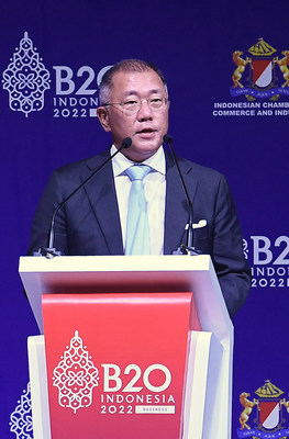 Hyundai Motor Group Executive Chair Euisun Chung, today delivered a keynote speech at the 2022 B20 Summit in Bali, Indonesia on the theme of ‘Energy Poverty and Accelerate a Just and Orderly Sustainable Energy Use.’