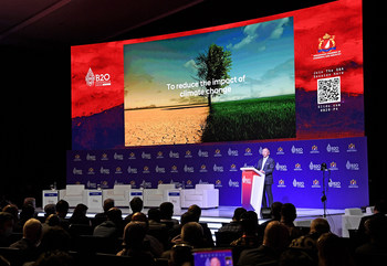 Hyundai Motor Group Executive Chair Euisun Chung, delivered a keynote speech at the 2022 B20 Summit in Bali, Indonesia on the theme of ‘Energy Poverty and Accelerate a Just and Orderly Sustainable Energy Use.’