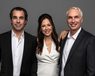 Functionalab Group and FYihealth group’s Medical Aesthetics division announce the merger of their companies, creating the largest network of premium aesthetic medicine clinics with 68 locations across Canada. The combined entity will operate its clinics under the Dermapure and ProjectSkin MD brands, under the leadership of Francis Maheu and Dr. Jason McWhirter as Co-CEOs and Marilyne Gagne? as President of Dermapure and ProjectSkin MD. (CNW Group/Functionalab Inc.)