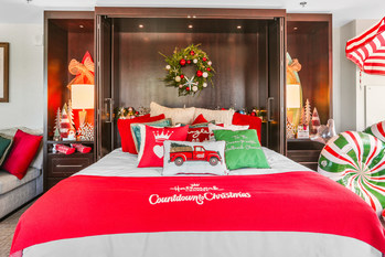 “SoCal Christmas” suite at Hilton San Diego Bayfront