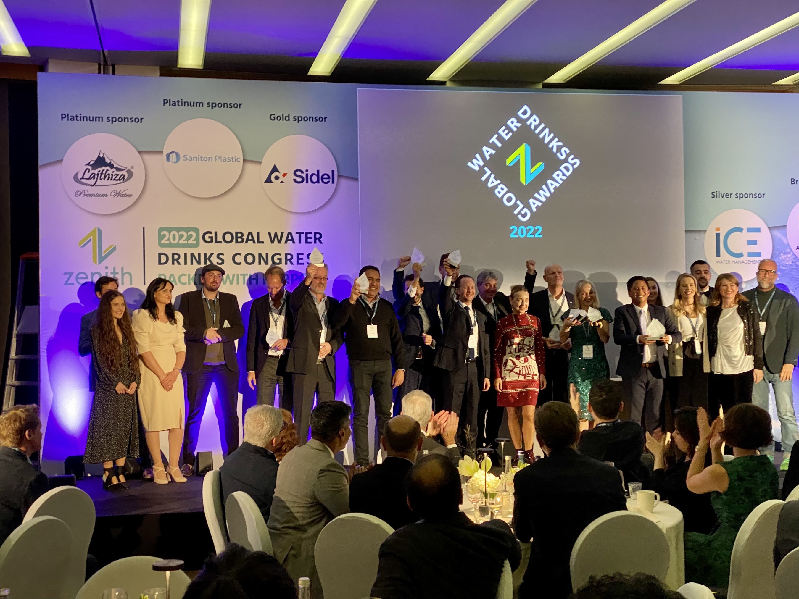 Yili gana el premio Global Water Drinks 2022