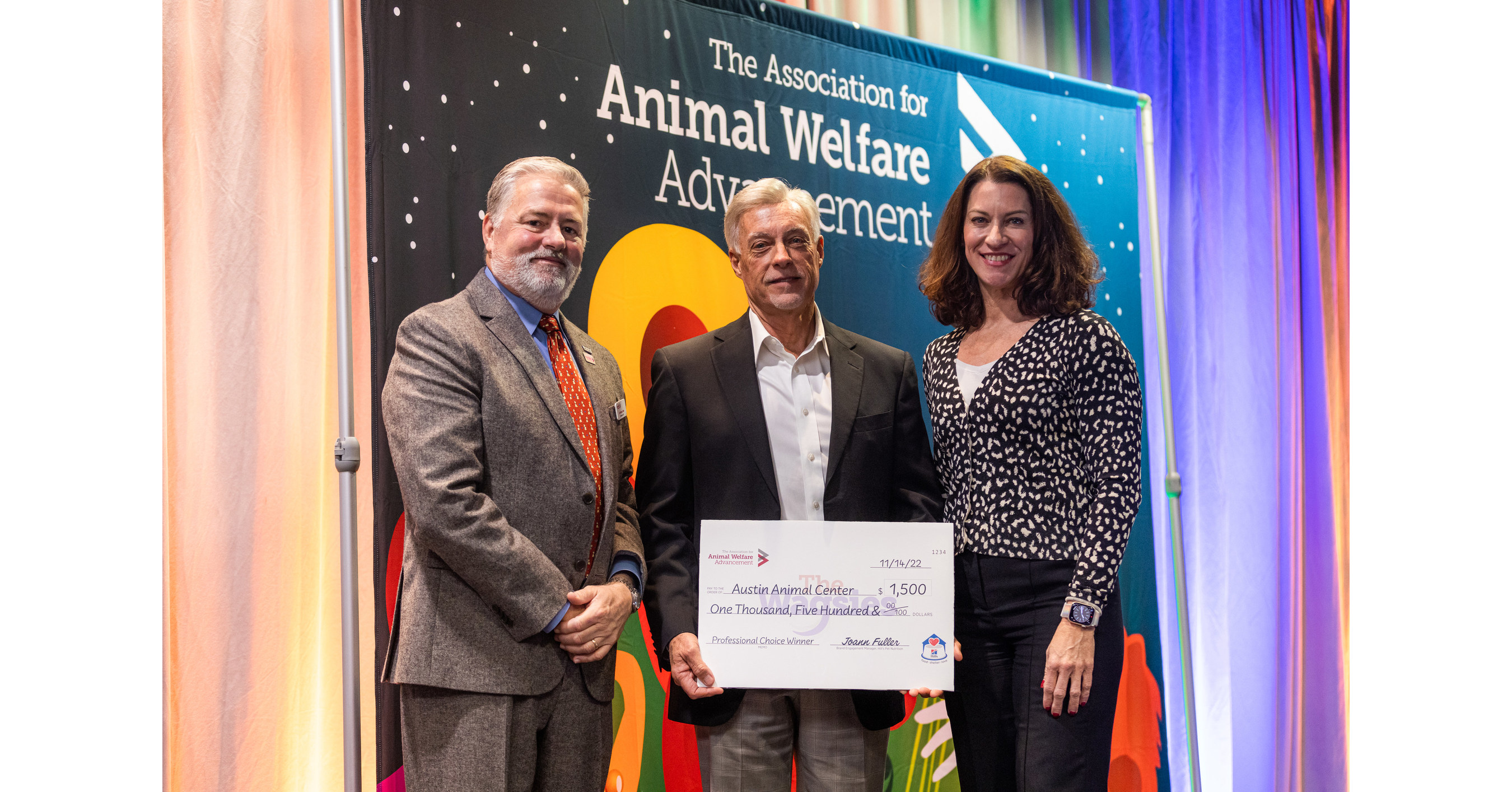 Hill's Pet Nutrition Celebrates the 20th Anniversary of the Hill's Food,  Shelter & Love Program with 13 Millionth Adoption Milestone and Celebration  of Wagsies Awards