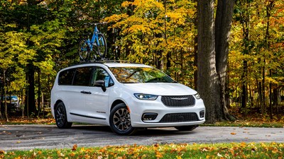 To celebrate its long tradition of bringing families together, as well as the Chrysler Pacifica's status as a minivan on the road, Chrysler is announcing the new 2023 Chrysler Pacifica Road Tripper, a special version of the ultimate family travel vehicle. .