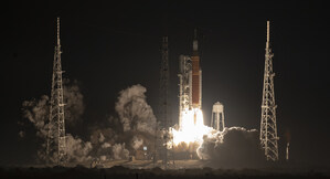 Liftoff! NASA's Artemis I Mega Rocket Launches Orion to Moon