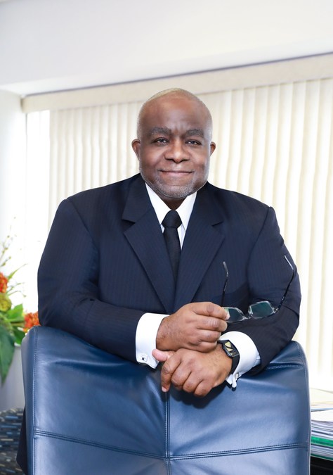 WCCCD CHANCELLOR DR. CURTIS L. IVERY RECEIVES RAINBOW PUSH COALITION BENCHMARK AWARD FOR HIGHER EDUCATION LEADERSHIP, INNOVATIVE MECHATRONICS PROGRAM - Vimarsana News