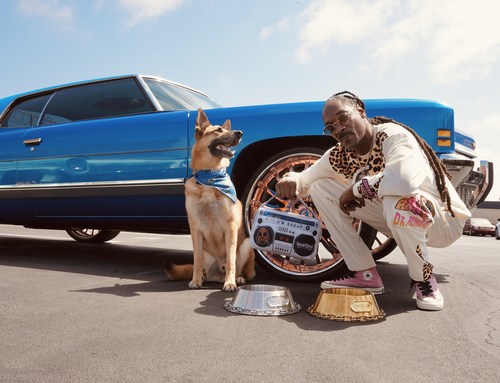 It’s a Dog(g)’s Life – Snoop Dogg Enters the Pet Accessory Space with the Launch of Snoop Doggie Doggs It’s a Dog(g)’s Life – Snoop Dogg Enters the Pet Accessory Space with the Launch of Snoop Doggie Doggs