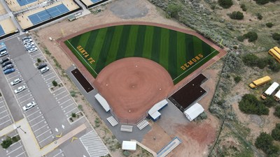 Hellas installed Major Play Matrix Helix in the outfield and bullpen areas at Santa Fe High School. In addition to the consistent and predictable ball response in the outfield area, the Helix Technology used when manufacturing the turf adds memory and strength to fibers, allowing them to spring back quickly after use, and extending the life of the field.