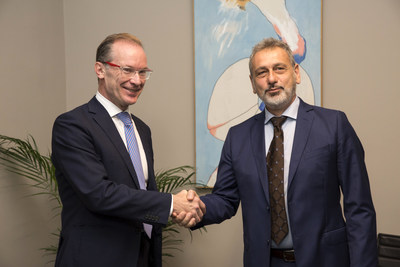 First image: Nella foto il momento della firma tra l'AD Polygon Italia Sergio Signorini e Massimo Ferro, All Consulting Group.