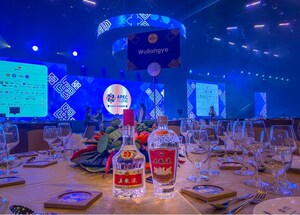 Xinhua Silk Road : Wuliangye, une marque d'alcool chinoise, s'illustre au Sommet des dirigeants d'entreprise de l'APEC 2022