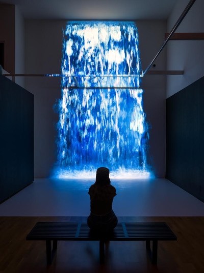 "Aqua" video installation, Luciana Abait, 2021