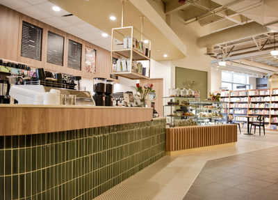 Good Earth Coffeehouse at Chapters inside CF Chinook Centre, Calgary, Alberta. (CNW Group/Good Earth Coffeehouse)