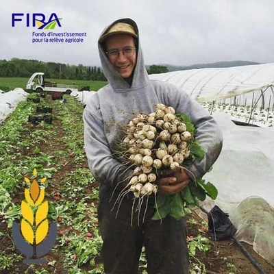 Gagnant de la bourse FIRA du concours Tournez-vous vers l'excellence! Édition 2022, Charles-Emmanuel Gagnon-Coupal, Jardin de Cap-Aux-Oies (Groupe CNW/La Financière agricole du Québec)