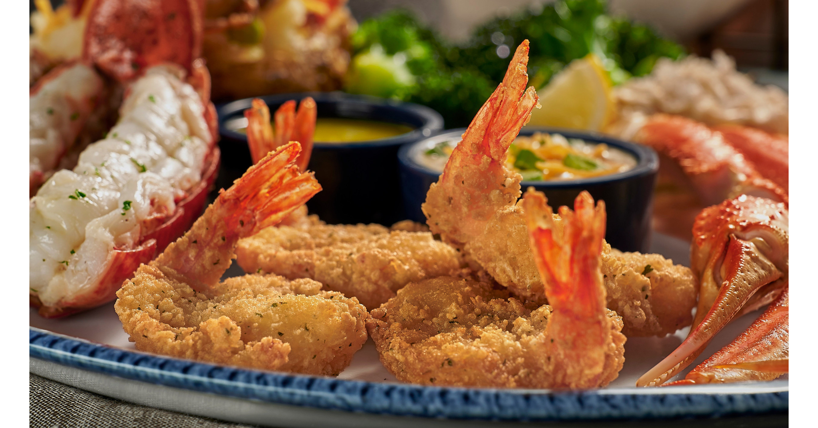 Red Lobster® Greatest Gift of the Season - NEW Cheddar Bay Shrimp™