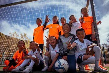 Yili launches projects to help kids achieve their soccer dreams