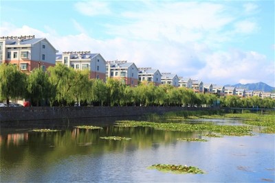 Photo shows the Yongwen River in Longkou, east China's Shandong Province.