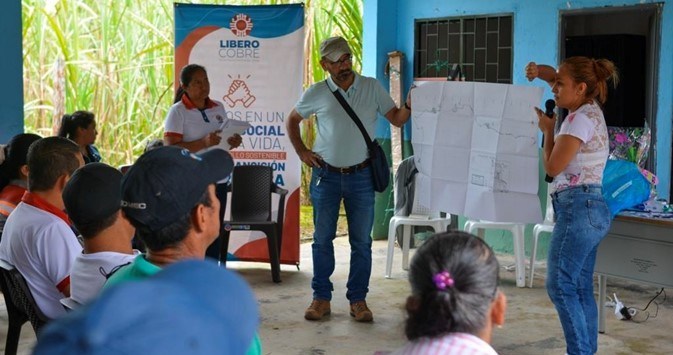 Photo 1 – Community of Montclar in “Good Neighbor” planning workshop (CNW Group/Libero Copper & Gold Corporation.) Photo 1 – Community of Montclar in “Good Neighbor” planning workshop (CNW Group/Libero Copper & Gold Corporation.)
