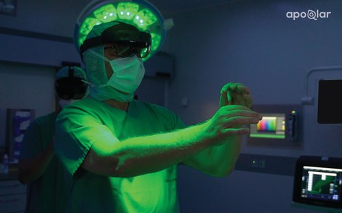 Un Chef De Chirurgie Viscérale Visualise Des Hologrammes 3D En Réalité Mixte Médicale