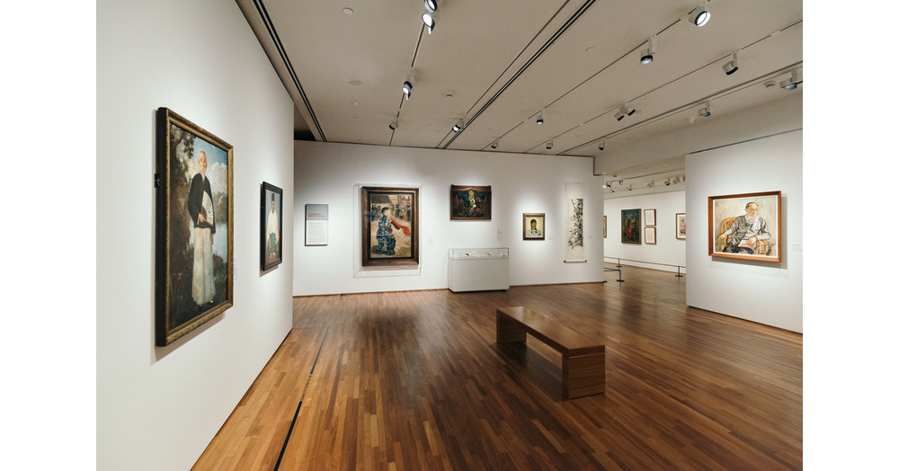 Distinguished Lands New Fine Art and Collectibles Team