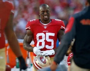 Clubhouse Media Group, Inc. Closes Another Promo Deal With Vernon Davis, Super Bowl Champion and Two-Time Pro Bowler