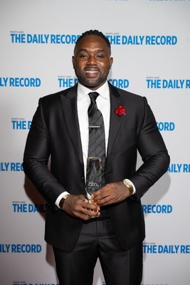Kwabena Osei-Sarpong with his award