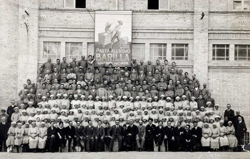 Barilla's story began in 1877, when Pietro Barilla sr opened a small bread and pasta store in Parma, with the dream of giving people food that he would give his own children. Around this principle has grown a business model that brings "The Joy of Food for a Better Life" into people's homes.