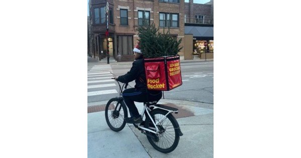 Food Rocket 'elves' now delivering stress-free holiday cheer faster than Santa's reindeer with free rapid delivery of Christmas trees, turkeys, baking essentials & booze in minutes - Vimarsana News