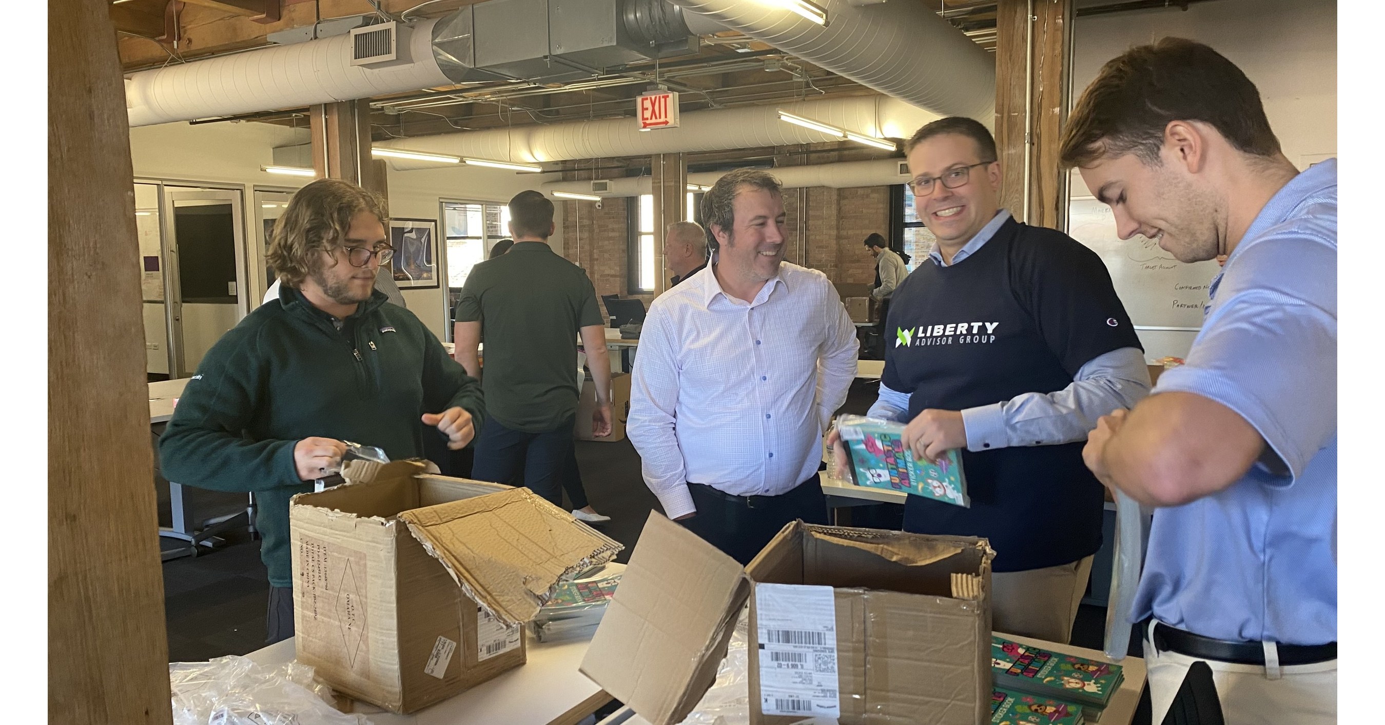 Liberty Advisor Group Employees Volunteer with Ronald McDonald House