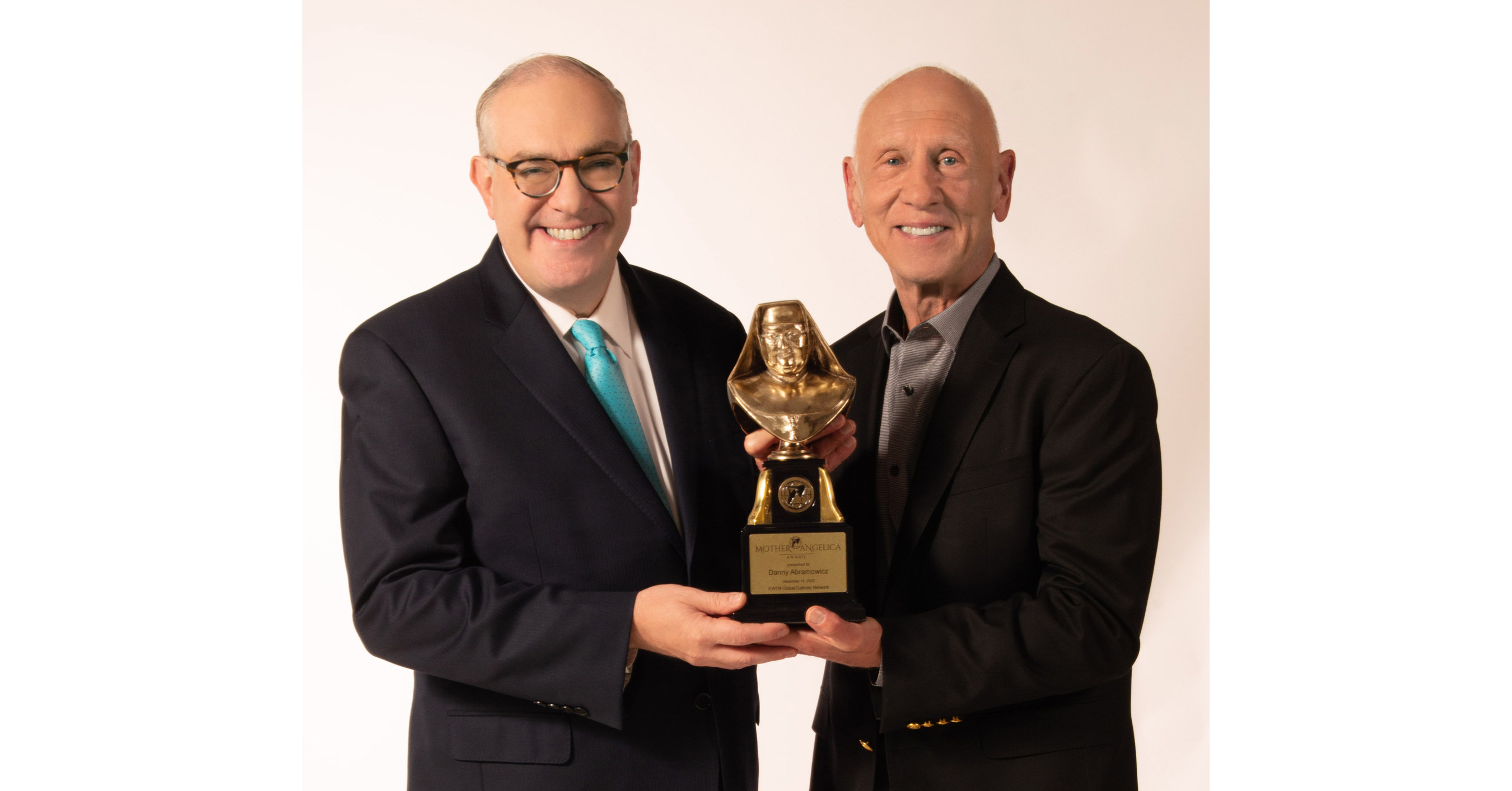 EWTN honors former NFL star Danny Abramowicz with the 2022 Mother