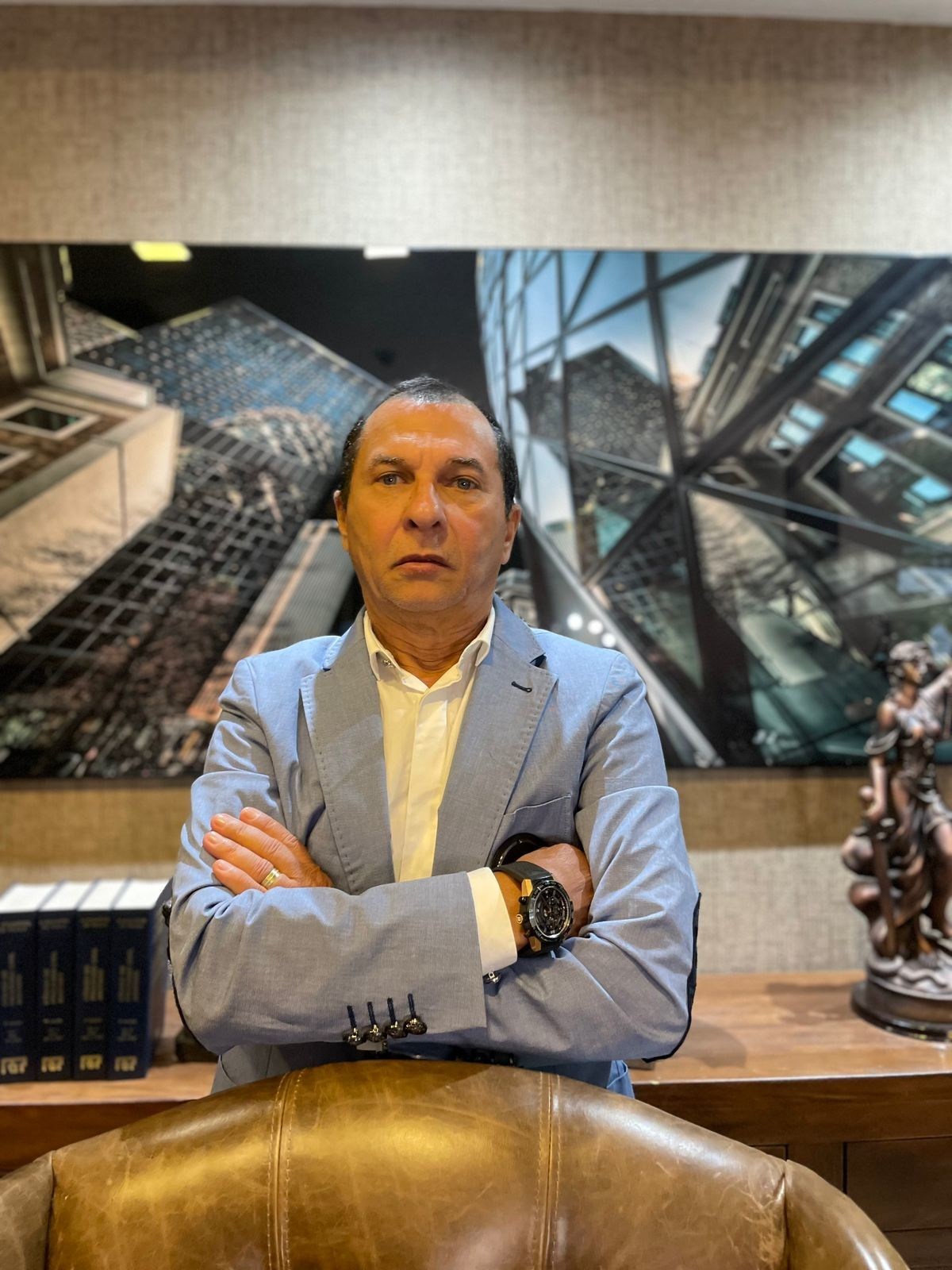 Veja através do site da Receita Federal como ficou mais fácil e seguro pagar impostos com desconto e benefícios. Afirma o Advogado dr. Eliézer Marins.