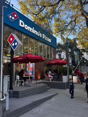 The first Domino’s store in Uruguay recently opened in the city of Montevideo by master franchisee Alsea.