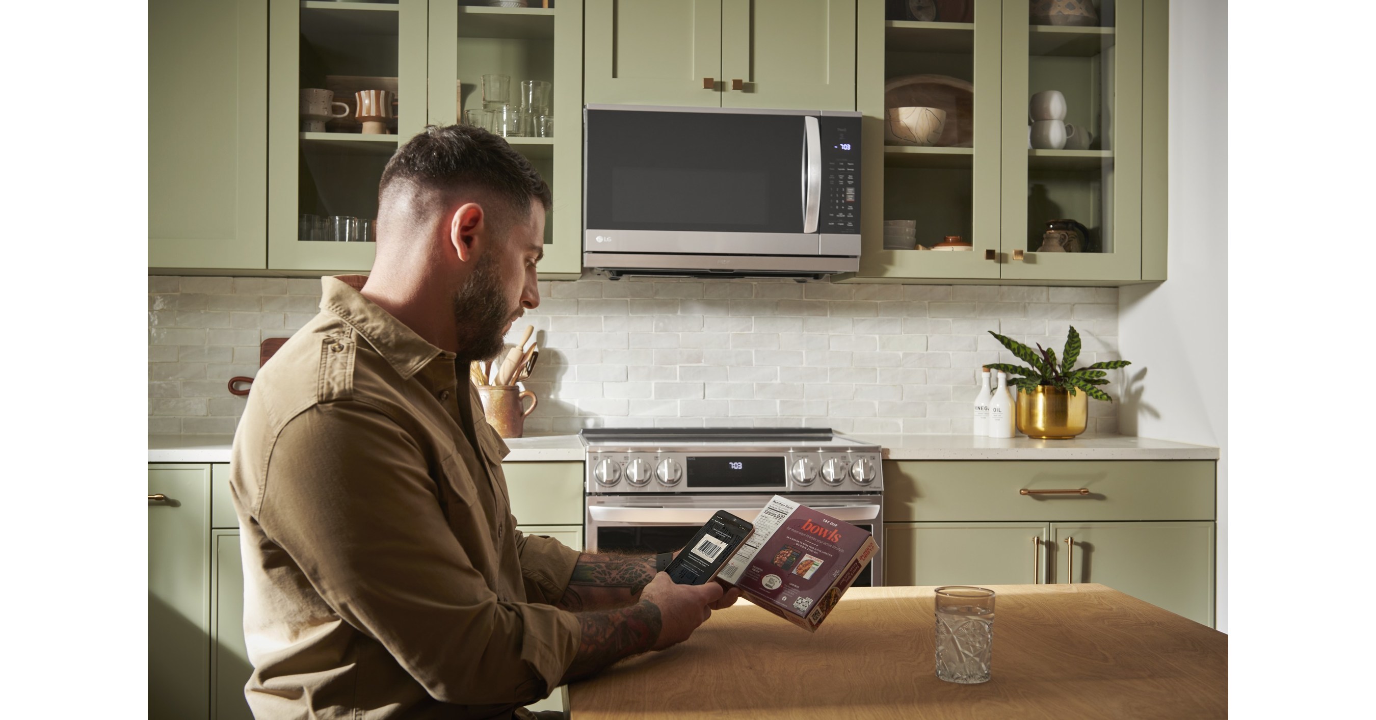 LG Over-the-Range Smart Microwave Oven uses LG's Steam Cook technology for  tastier food » Gadget Flow