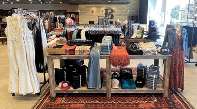 Union Lake Crossing welcomed Boot Barn's second New Jersey location in mid-September. The 14,400-sq.-ft. store offers the broadest selection of cowboy boots, work boots, western wear, workwear, western-inspired fashion, and outdoor gear.