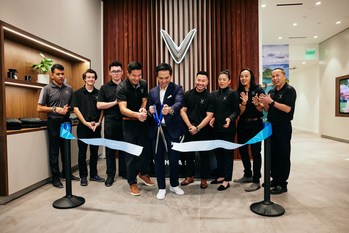 Cutting the ribbon at the VinFast Irvine Store