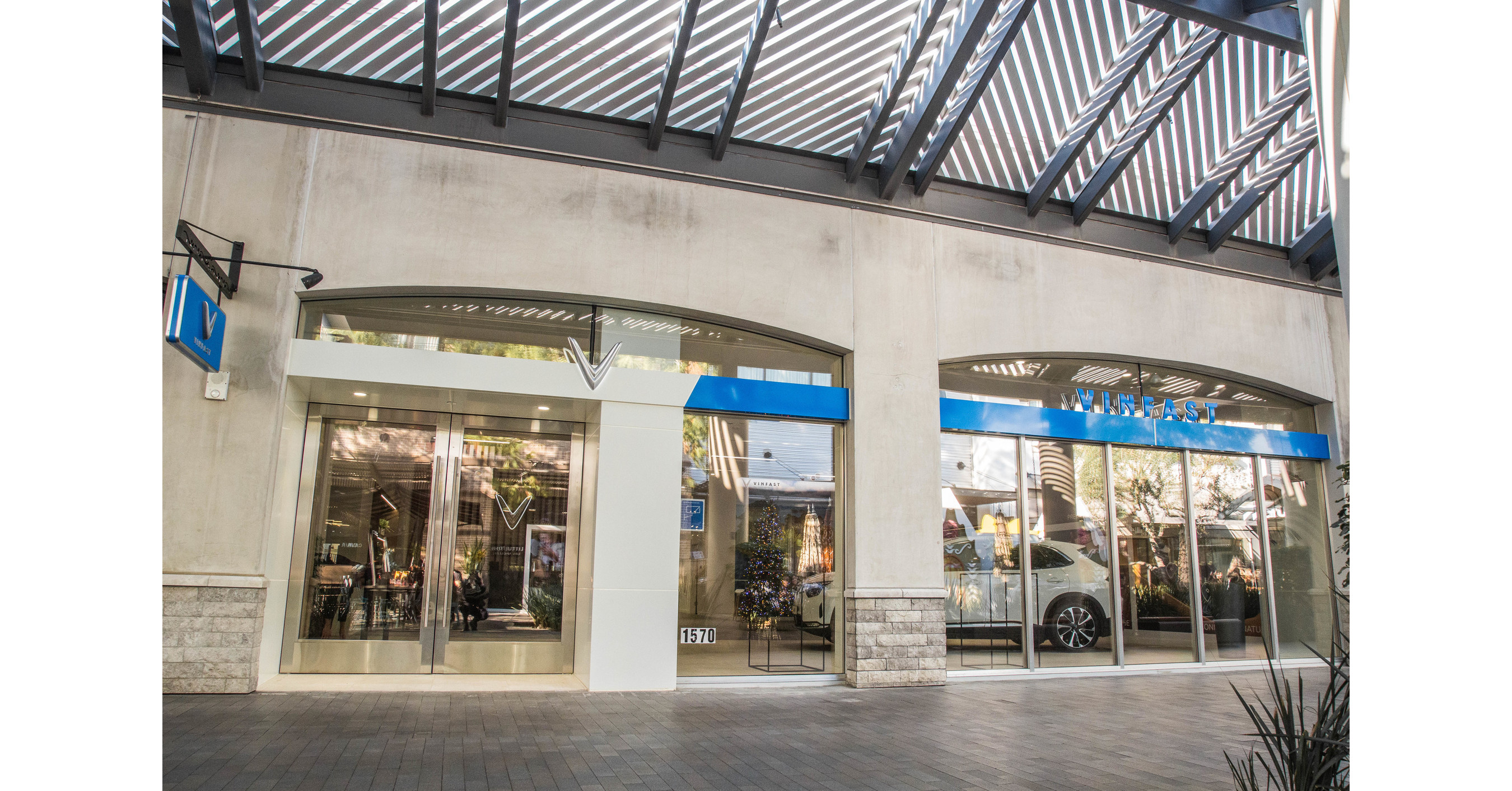 VINFAST OPENS FOUR MORE STORES IN CALIFORNIA