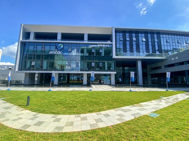 Unable to view the image, Please provide a valid URL.