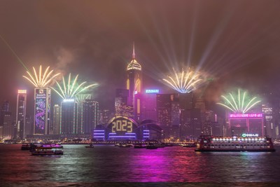 Rooftop pyrotechnics at the Hong Kong New Year Countdown (CNW Group/Hong Kong Tourism Board)